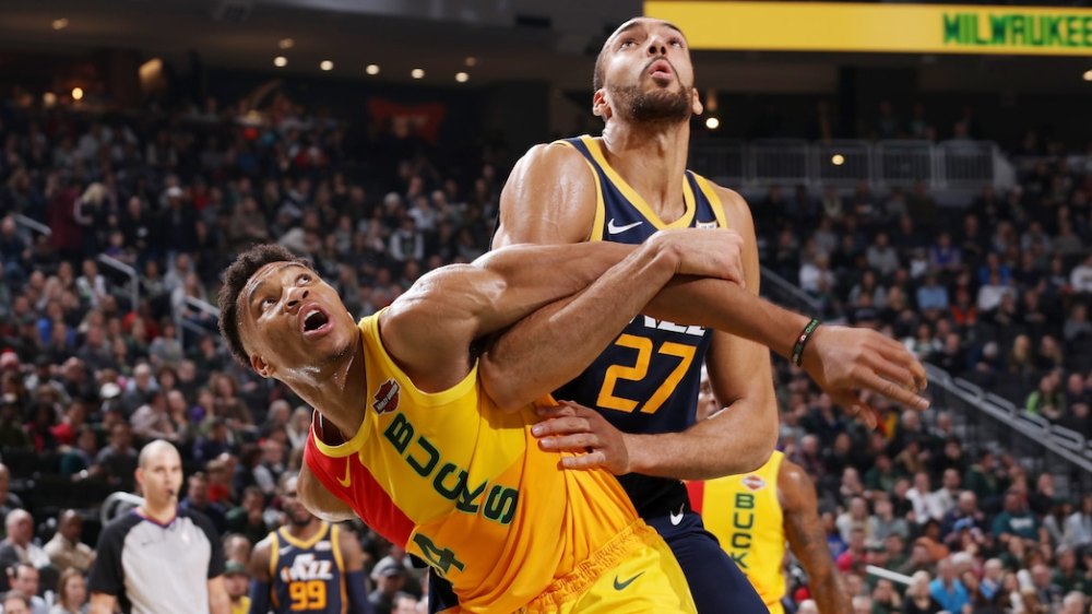 giannis-gobert-box-out-0522